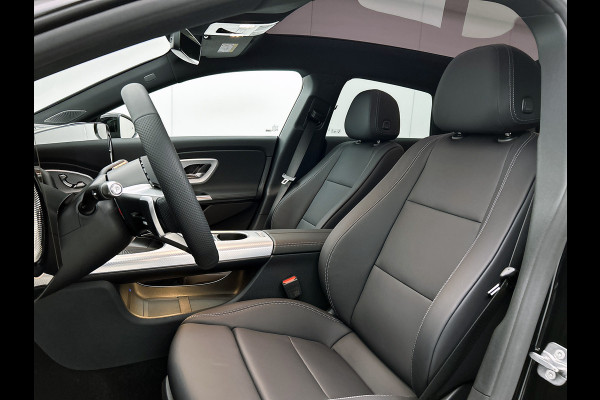 Mercedes-Benz CLA-Klasse Shooting Brake 200 Business Solution AMG | Premium pakket | Nightpakket | Parkeerpakket | Trekhaak | Vast panoramadak | Massage functie | 19" vijf dubbelspaaks lichtmetalen AMG-velgen |