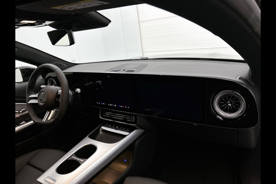 Mercedes-Benz CLA-Klasse Shooting Brake 200 Business Solution AMG | Premium pakket | Nightpakket | Parkeerpakket | Trekhaak | Vast panoramadak | Massage functie | 19" vijf dubbelspaaks lichtmetalen AMG-velgen |