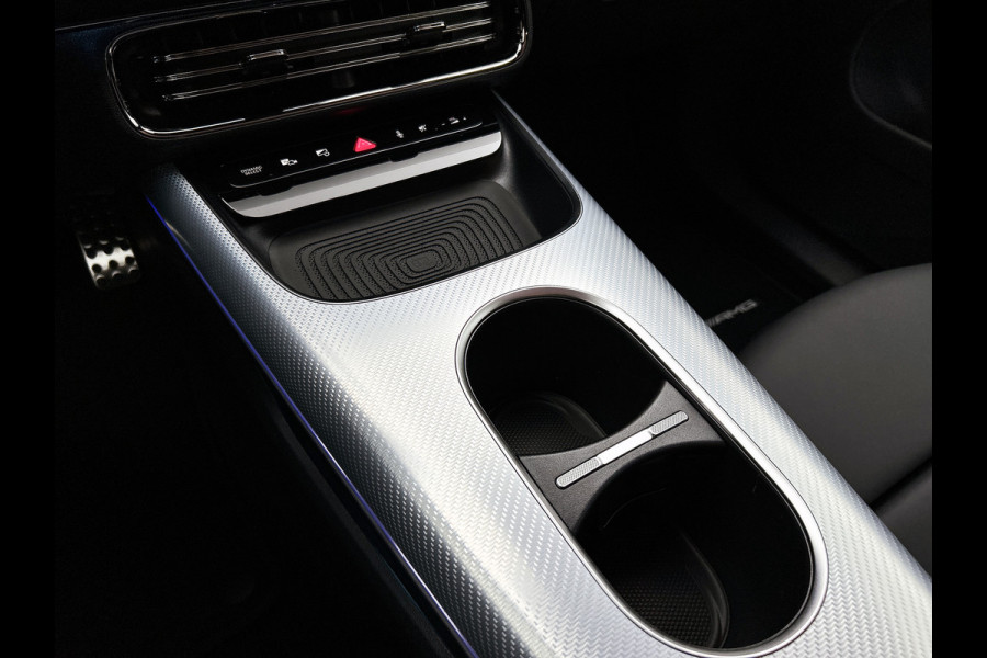 Mercedes-Benz CLA-Klasse Shooting Brake 200 Business Solution AMG | Premium pakket | Nightpakket | Parkeerpakket | Trekhaak | Vast panoramadak | Massage functie | 19" vijf dubbelspaaks lichtmetalen AMG-velgen |