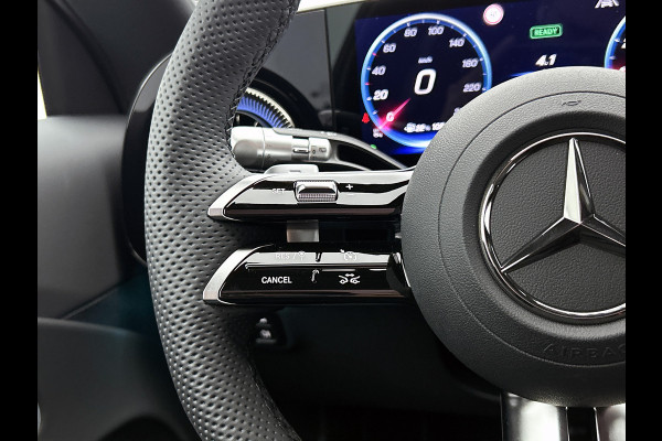 Mercedes-Benz CLA-Klasse Shooting Brake 200 Business Solution AMG | Premium pakket | Nightpakket | Parkeerpakket | Trekhaak | Vast panoramadak | Massage functie | 19" vijf dubbelspaaks lichtmetalen AMG-velgen |