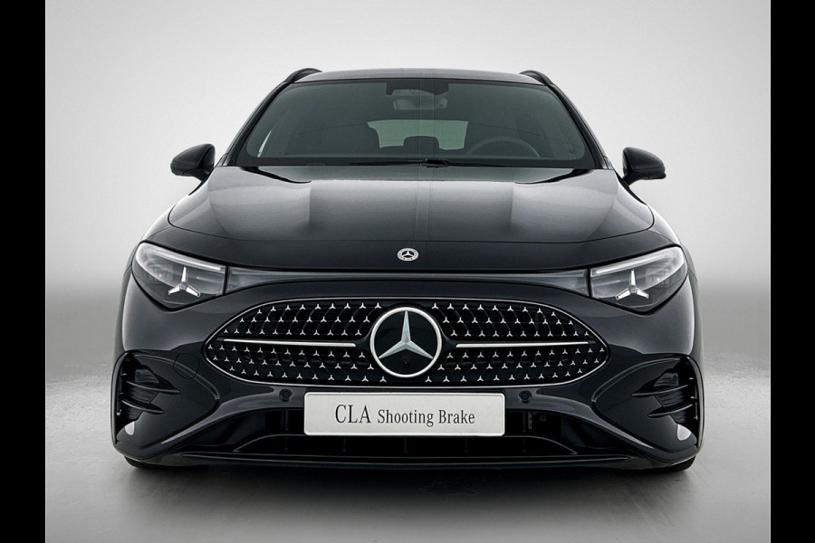 Mercedes-Benz CLA-Klasse Shooting Brake 200 Business Solution AMG | Premium pakket | Nightpakket | Parkeerpakket | Trekhaak | Vast panoramadak | Massage functie | 19" vijf dubbelspaaks lichtmetalen AMG-velgen |