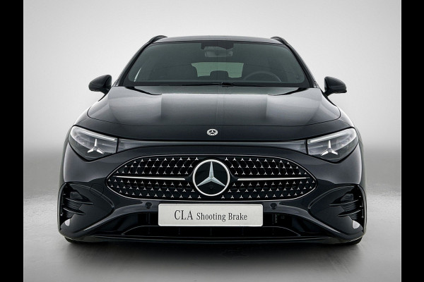 Mercedes-Benz CLA-Klasse Shooting Brake 200 Business Solution AMG | Premium pakket | Nightpakket | Parkeerpakket | Trekhaak | Vast panoramadak | Massage functie | 19" vijf dubbelspaaks lichtmetalen AMG-velgen |