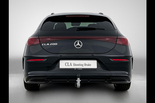 Mercedes-Benz CLA-Klasse Shooting Brake 200 Business Solution AMG | Premium pakket | Nightpakket | Parkeerpakket | Trekhaak | Vast panoramadak | Massage functie | 19" vijf dubbelspaaks lichtmetalen AMG-velgen |