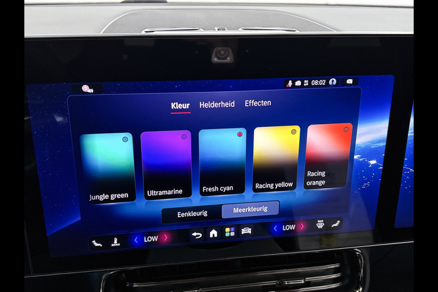 Mercedes-Benz CLA-Klasse Shooting Brake 200 Business Solution AMG | Premium pakket | Nightpakket | Parkeerpakket | Trekhaak | Vast panoramadak | Massage functie | 19" vijf dubbelspaaks lichtmetalen AMG-velgen |