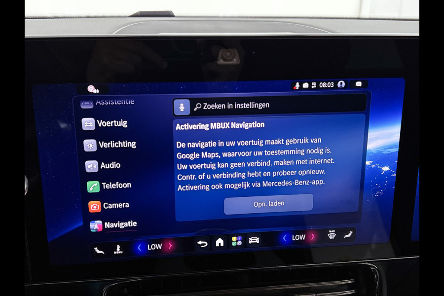 Mercedes-Benz CLA-Klasse Shooting Brake 200 Business Solution AMG | Premium pakket | Nightpakket | Parkeerpakket | Trekhaak | Vast panoramadak | Massage functie | 19" vijf dubbelspaaks lichtmetalen AMG-velgen |