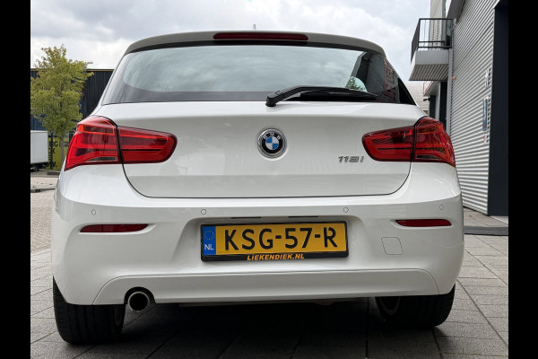 BMW 1-serie 118i 5Drs - 47.000 KM I Navigatie / Apple CarPlay I Airco I LED I PDC I Sport velgen I Dealer onderhouden