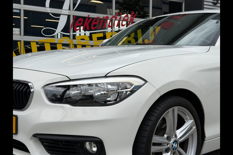 BMW 1-serie 118i 5Drs - 47.000 KM I Navigatie / Apple CarPlay I Airco I LED I PDC I Sport velgen I Dealer onderhouden