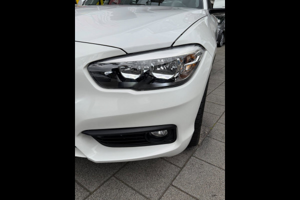 BMW 1-serie 118i 5Drs - 47.000 KM I Navigatie / Apple CarPlay I Airco I LED I PDC I Sport velgen I Dealer onderhouden