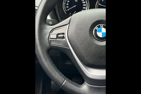 BMW 1-serie 118i 5Drs - 47.000 KM I Navigatie / Apple CarPlay I Airco I LED I PDC I Sport velgen I Dealer onderhouden