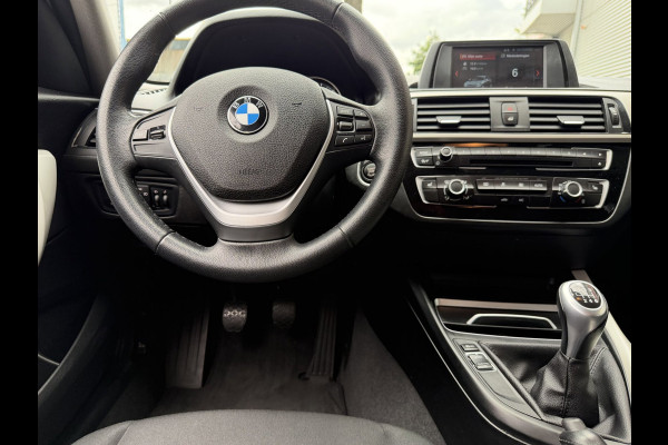 BMW 1-serie 118i 5Drs - 47.000 KM I Navigatie / Apple CarPlay I Airco I LED I PDC I Sport velgen I Dealer onderhouden