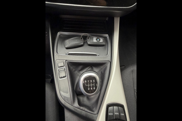 BMW 1-serie 118i 5Drs - 47.000 KM I Navigatie / Apple CarPlay I Airco I LED I PDC I Sport velgen I Dealer onderhouden