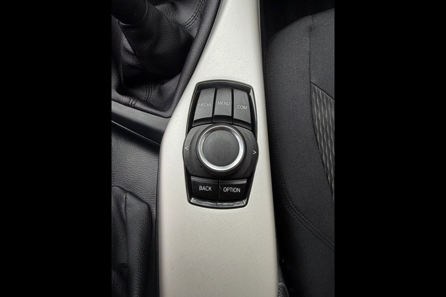 BMW 1-serie 118i 5Drs - 47.000 KM I Navigatie / Apple CarPlay I Airco I LED I PDC I Sport velgen I Dealer onderhouden