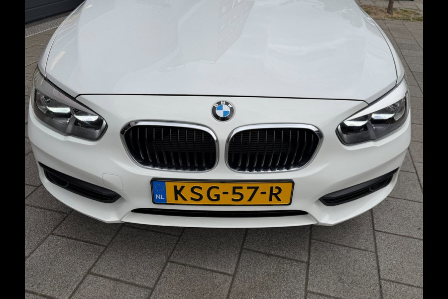 BMW 1-serie 118i 5Drs - 47.000 KM I Navigatie / Apple CarPlay I Airco I LED I PDC I Sport velgen I Dealer onderhouden