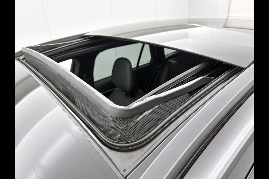 Mercedes-Benz GLC 400e 4MATIC Business Solution AMG | Premium Plus | Winterpakket | Techniekpakket | Nightpakket | Rijassistentiepakket Plus | Trekhaak | 20 inch vijfspaaks lichtmetalen AMG-velgen | Treeplanken in aluminiumlook |