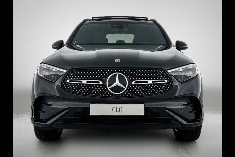 Mercedes-Benz GLC 400e 4MATIC Business Solution AMG | Premium Plus | Winterpakket | Techniekpakket | Nightpakket | Rijassistentiepakket Plus | Trekhaak | 20 inch vijfspaaks lichtmetalen AMG-velgen | Treeplanken in aluminiumlook |