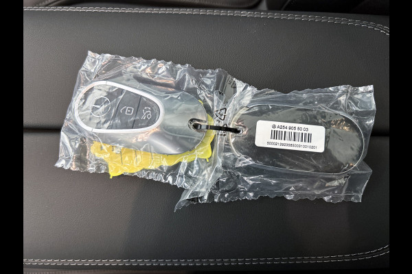 Mercedes-Benz GLC 400e 4MATIC Business Solution AMG | Premium Plus | Winterpakket | Techniekpakket | Nightpakket | Rijassistentiepakket Plus | Trekhaak | 20 inch vijfspaaks lichtmetalen AMG-velgen | Treeplanken in aluminiumlook |