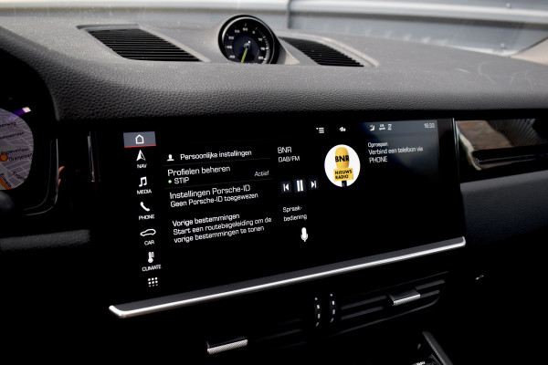 Porsche Cayenne Coupé 3.0 E-Hybrid 462pk Sport Chrono | Pano | 360 Camera | 21'' Wielen | Luchtvering | Stuurverwarming |  Stoel + Achterbankverwarming | LED Achterlichten donker |