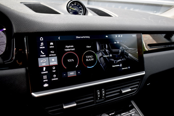 Porsche Cayenne Coupé 3.0 E-Hybrid 462pk Sport Chrono | Pano | 360 Camera | 21'' Wielen | Luchtvering | Stuurverwarming |  Stoel + Achterbankverwarming | LED Achterlichten donker |