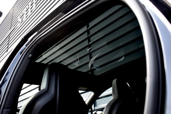 Porsche Cayenne Coupé 3.0 E-Hybrid 462pk Sport Chrono | Pano | 360 Camera | 21'' Wielen | Luchtvering | Stuurverwarming |  Stoel + Achterbankverwarming | LED Achterlichten donker |