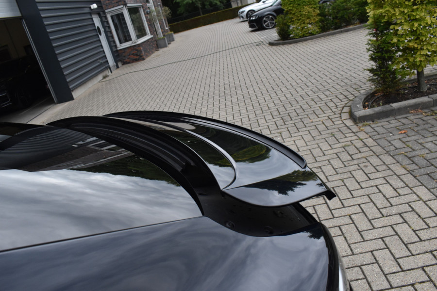 Porsche Cayenne Coupé 3.0 E-Hybrid 462pk Sport Chrono | Pano | 360 Camera | 21'' Wielen | Luchtvering | Stuurverwarming |  Stoel + Achterbankverwarming | LED Achterlichten donker |