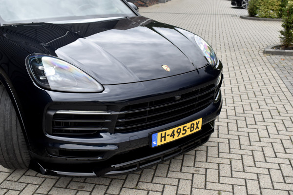 Porsche Cayenne Coupé 3.0 E-Hybrid 462pk Sport Chrono | Pano | 360 Camera | 21'' Wielen | Luchtvering | Stuurverwarming |  Stoel + Achterbankverwarming | LED Achterlichten donker |