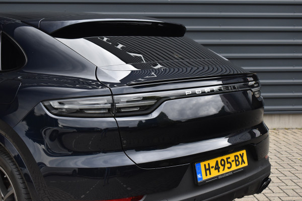 Porsche Cayenne Coupé 3.0 E-Hybrid 462pk Sport Chrono | Pano | 360 Camera | 21'' Wielen | Luchtvering | Stuurverwarming |  Stoel + Achterbankverwarming | LED Achterlichten donker |