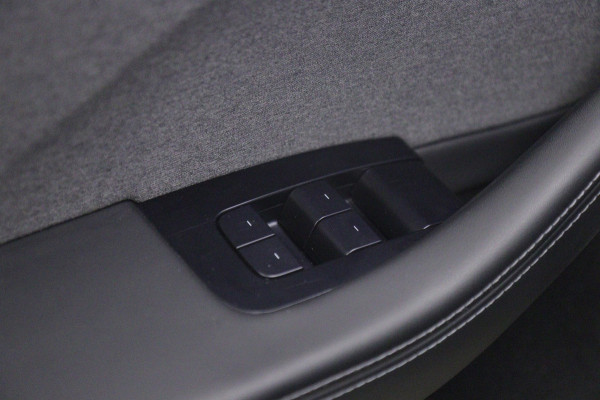 Tesla Model 3 RWD 60 kWh/NAP/FSD/PANO/STOELVER/VEN