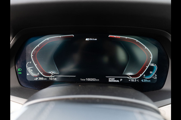BMW X5 XDrive45e High Executive | Pano | Trekhaak | 21" LMV | BTW
