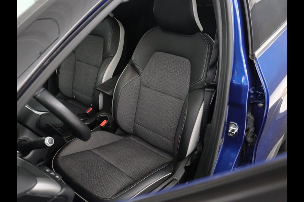Renault Captur 1.3 TCe 140 Intens | Half leder | Navigatie | DAB+ | Cruise control | Lane assist | Climate Control | Virtual Display | Carplay | Camera | Park assist | Trekhaak