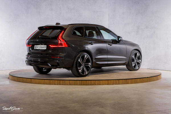 Volvo XC60 2.0 T8 Plug-in hybrid AWD R-Design | Luchtvering | Zwenkbare trekhaak | Panoramadak | Memory | Harman Kardon |