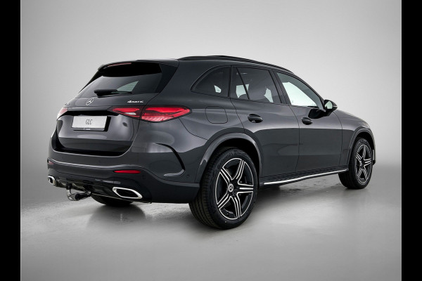 Mercedes-Benz GLC 300e 4MATIC Business Solution AMG | Advanced plus | Nightpakket | Parkeerpakket | Trekhaak | Panoramaschuifdak | 20 inch vijfspaaks lichtmetalen AMG-velgen | Treeplanken in aluminiumlook | DISTRONIC |