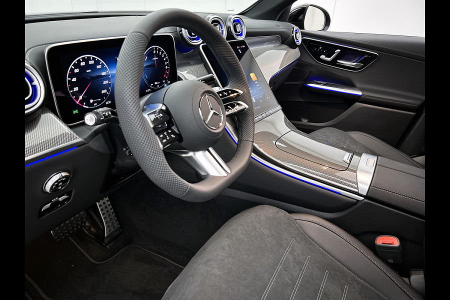Mercedes-Benz GLC 300e 4MATIC Business Solution AMG | Advanced plus | Nightpakket | Parkeerpakket | Trekhaak | Panoramaschuifdak | 20 inch vijfspaaks lichtmetalen AMG-velgen | Treeplanken in aluminiumlook | DISTRONIC |
