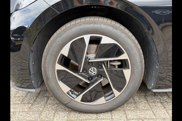 Volkswagen ID.3 Pure 52 kWh 18"/Adaptieve Cruise/Apple Carplay & Android Auto/DAB/Navigatie/Sfeerverlichting/Camera/Stuur + stoelverwarming