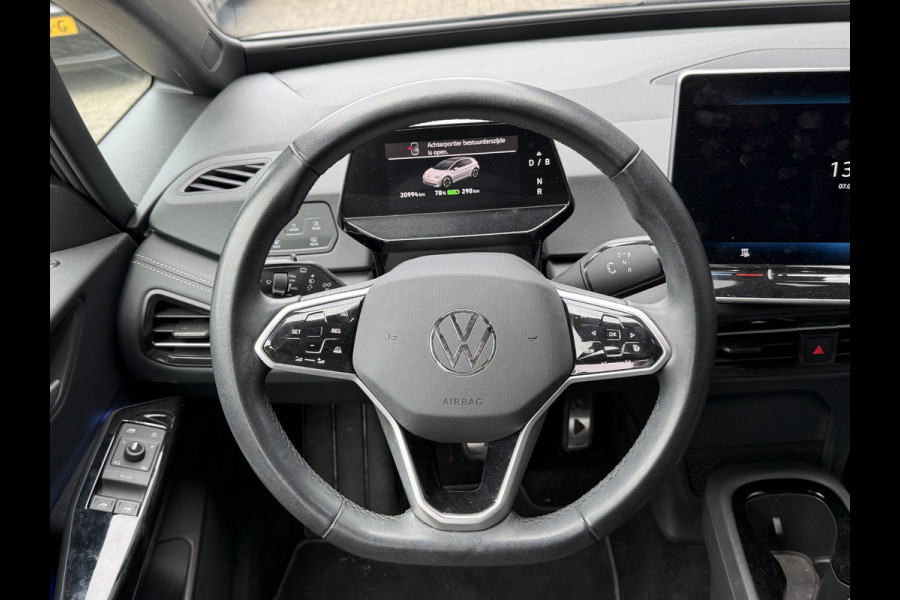Volkswagen ID.3 Pure 52 kWh 18"/Adaptieve Cruise/Apple Carplay & Android Auto/DAB/Navigatie/Sfeerverlichting/Camera/Stuur + stoelverwarming