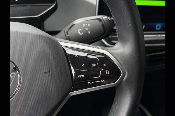 Volkswagen ID.3 Pure 52 kWh 18"/Adaptieve Cruise/Apple Carplay & Android Auto/DAB/Navigatie/Sfeerverlichting/Camera/Stuur + stoelverwarming