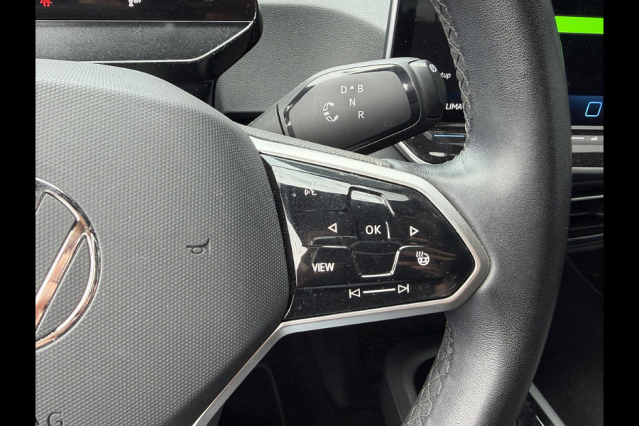 Volkswagen ID.3 Pure 52 kWh 18"/Adaptieve Cruise/Apple Carplay & Android Auto/DAB/Navigatie/Sfeerverlichting/Camera/Stuur + stoelverwarming