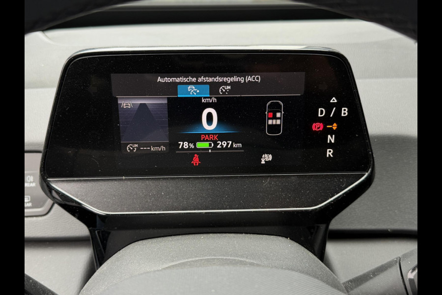 Volkswagen ID.3 Pure 52 kWh 18"/Adaptieve Cruise/Apple Carplay & Android Auto/DAB/Navigatie/Sfeerverlichting/Camera/Stuur + stoelverwarming
