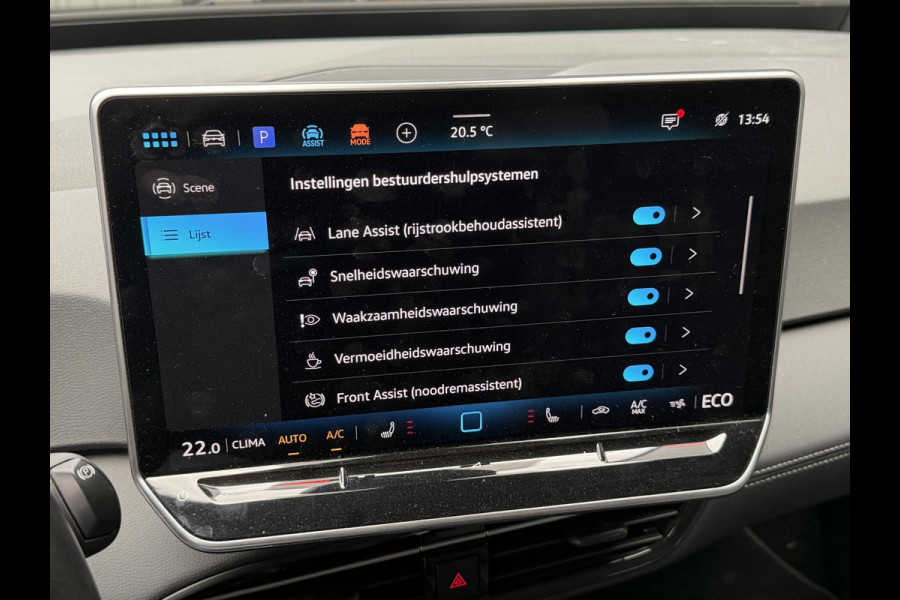 Volkswagen ID.3 Pure 52 kWh 18"/Adaptieve Cruise/Apple Carplay & Android Auto/DAB/Navigatie/Sfeerverlichting/Camera/Stuur + stoelverwarming