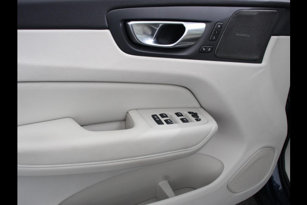 Volvo XC60 2.0 T6 Plug-in hybrid AWD Ultra Bright Climate control Adaptieve cruise control Navigatie Panoramadak Trekhaak Parkeersensoren 360* camera Voorstoelen verwarmd  Apple Carplay/ Android auto