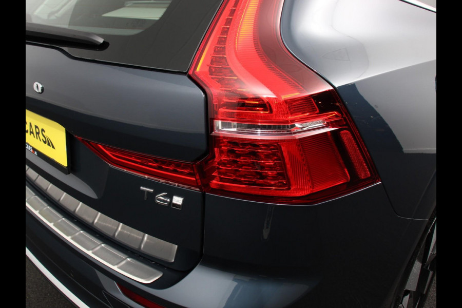 Volvo XC60 2.0 T6 Plug-in hybrid AWD Ultra Bright Climate control Adaptieve cruise control Navigatie Panoramadak Trekhaak Parkeersensoren 360* camera Voorstoelen verwarmd  Apple Carplay/ Android auto
