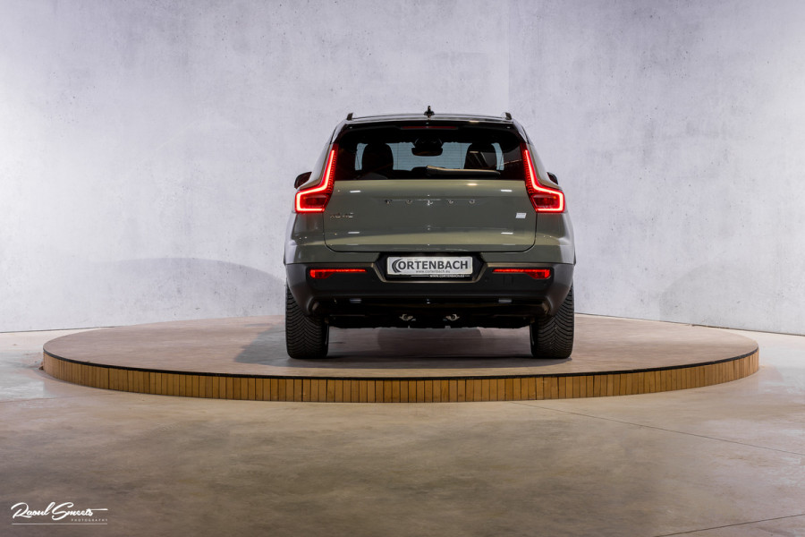 Volvo XC40 Recharge Ultimate 70 kWh | Panoramadak | Adaptieve cruise | Memory | Blis | Harman Kardon |