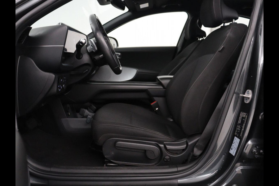 Hyundai IONIQ 6 Style 77.4 kWh Navigatie | SOH 93.9 % | Virtual display | Climate Control | Cruise Control Adaptief | camera | Trekhaak | Carplay | DAB+