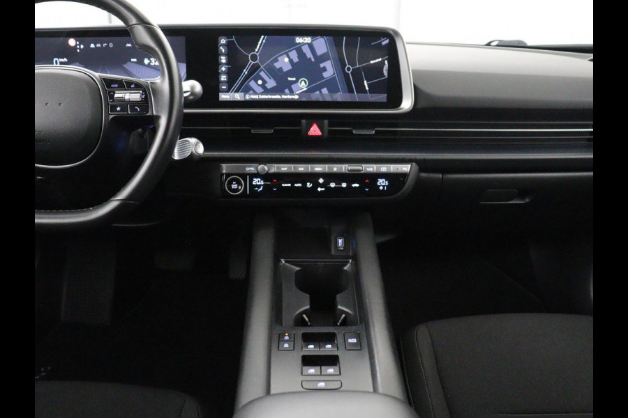 Hyundai IONIQ 6 Style 77.4 kWh Navigatie | SOH 93.9 % | Virtual display | Climate Control | Cruise Control Adaptief | camera | Trekhaak | Carplay | DAB+