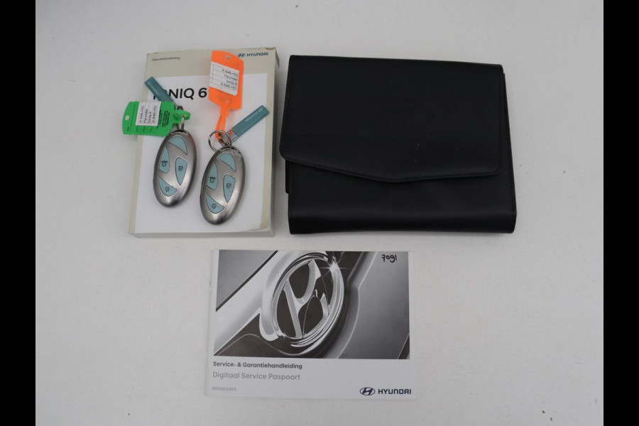 Hyundai IONIQ 6 Style 77.4 kWh Navigatie | SOH 93.9 % | Virtual display | Climate Control | Cruise Control Adaptief | camera | Trekhaak | Carplay | DAB+