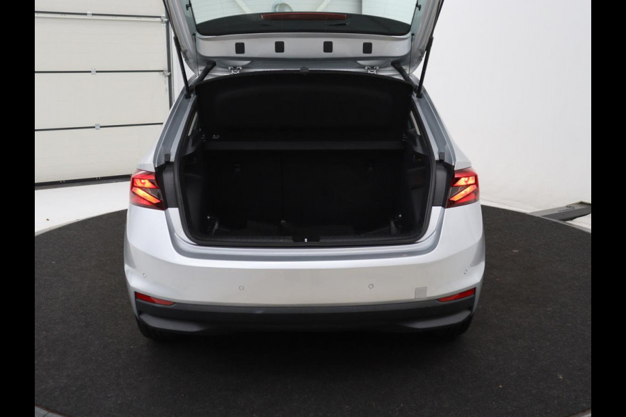 Škoda Fabia 1.0 TSI Business Edition | Cruise control | Park assist | Lane assist | Navigatie | DAB | Bluetooth | Airco