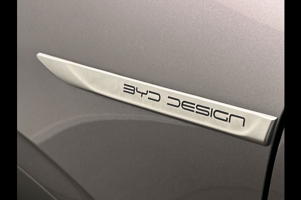 BYD ATTO 3 Design 60 kWh |*40 STUKS* | 204 PK | Pano/dak | Adapt/Cruise/Control | Leder/Beige/Blauw | 360/Camera, Navigatie, BTW!!