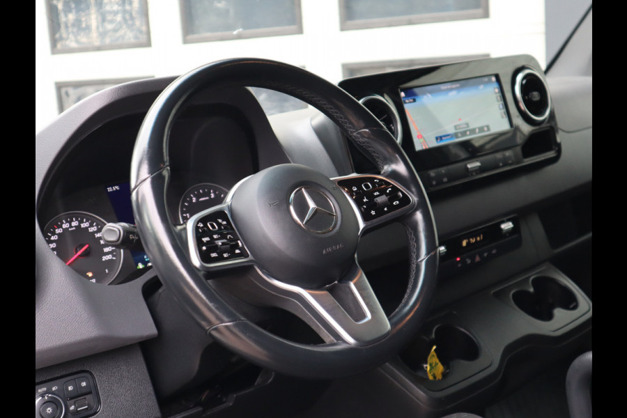 Mercedes-Benz Sprinter 319 CDI 3.0 V6 Automaat Euro 6 - L2H2 - Volledig Dealer onderhouden - LED - Trekhaak