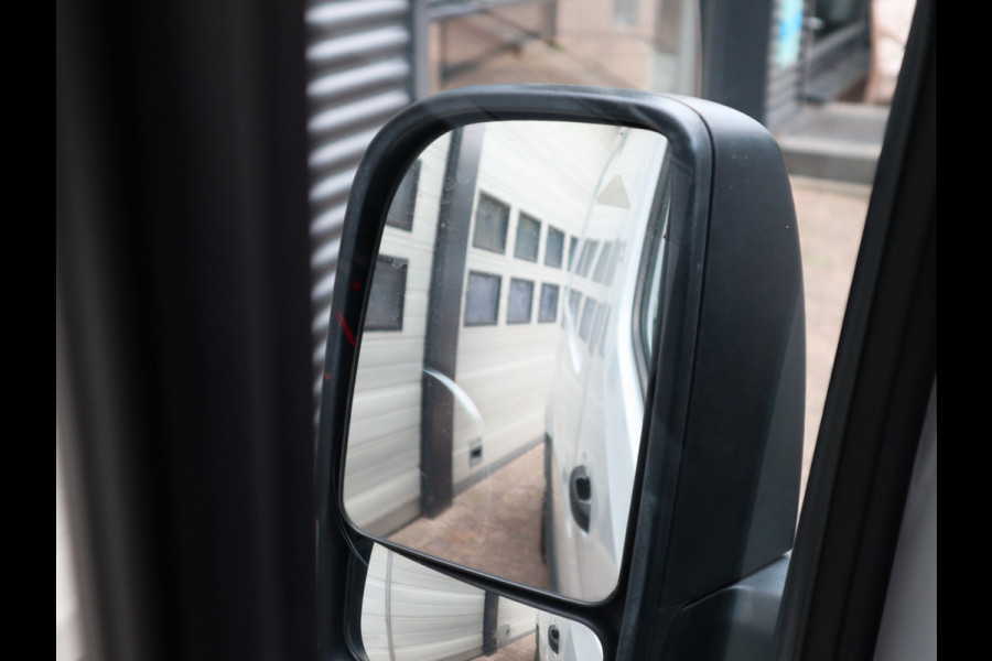 Mercedes-Benz Sprinter 319 CDI 3.0 V6 Automaat Euro 6 - L2H2 - Volledig Dealer onderhouden - LED - Trekhaak