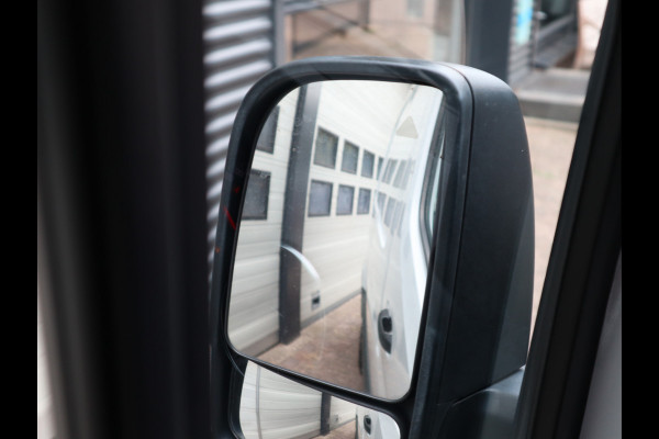 Mercedes-Benz Sprinter 319 CDI 3.0 V6 Automaat Euro 6 - L2H2 - Volledig Dealer onderhouden - LED - Trekhaak