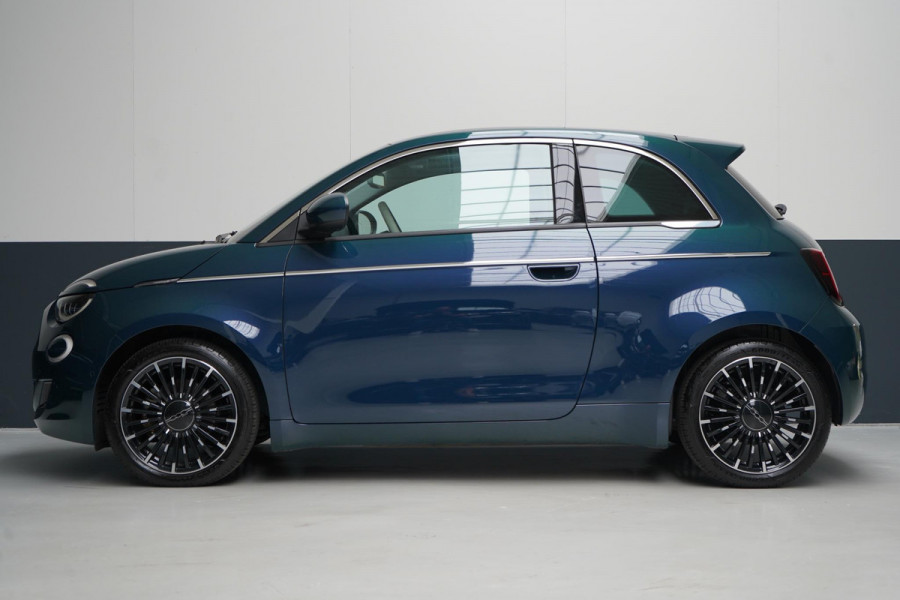 Fiat 500 La Prima 42 kWh | SoH 94,9% | Navigatie | Carplay | Climate control | Cruise control | Lm velgen |